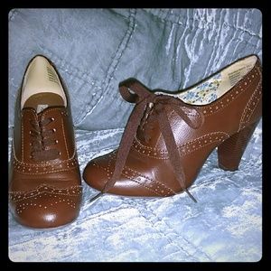 Brown Retro Lace Up Heels